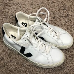 Trendy Veja sneakers